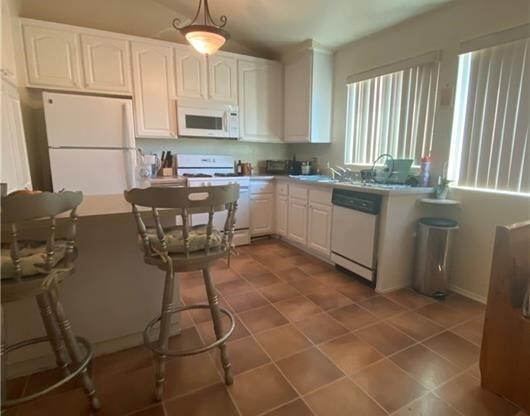 2 beds, 3 baths, 1,218 sqft, $3,400, Unit 28