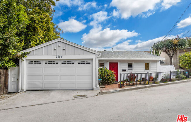 2330 RONDA VIS DR