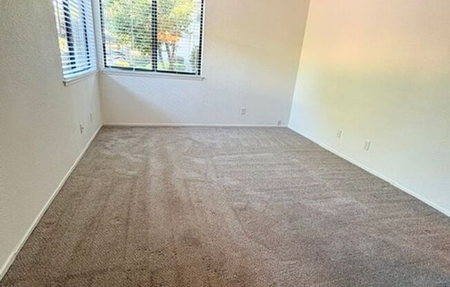 2 beds, 2 baths, 918 sqft, $1,800, Unit 29