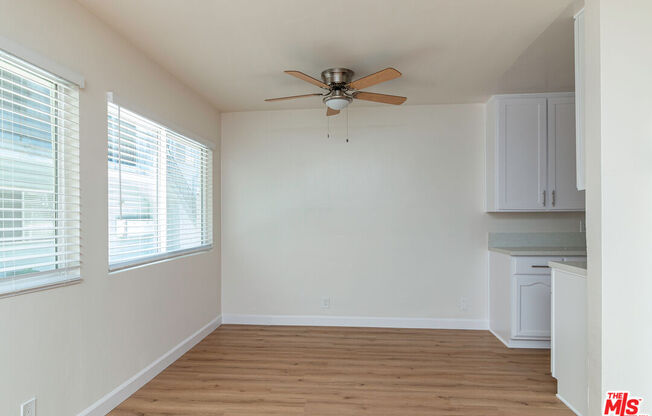 12572 WASHINGTON BLVD