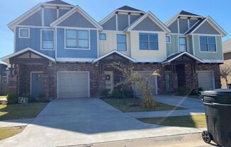 Adorable townhome in Moore