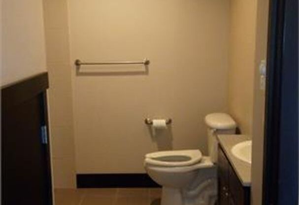 Studio, 1 bath, $1,275