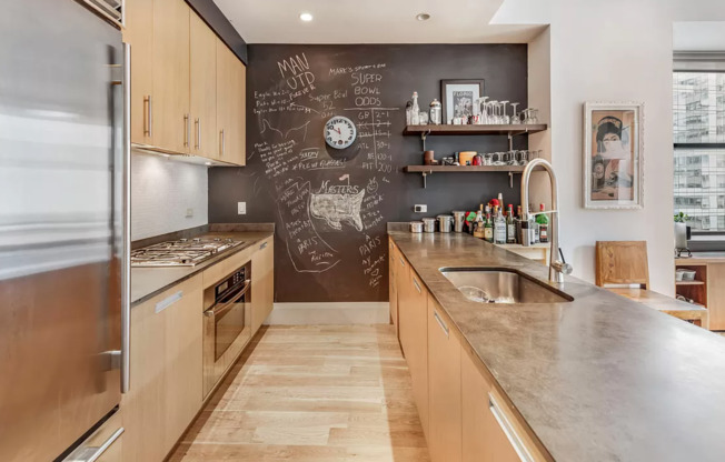 71 NASSAU ST