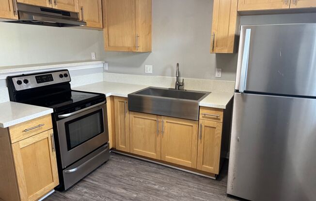 2 beds, 1.5 baths, 866 sqft, $2,695, Unit 810P6