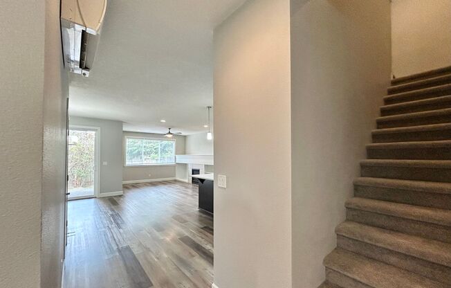 3 beds, 2.5 baths, $2,800