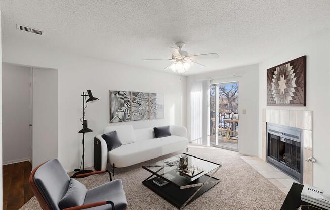 2 beds, 1 bath, 870 sqft, $1,235