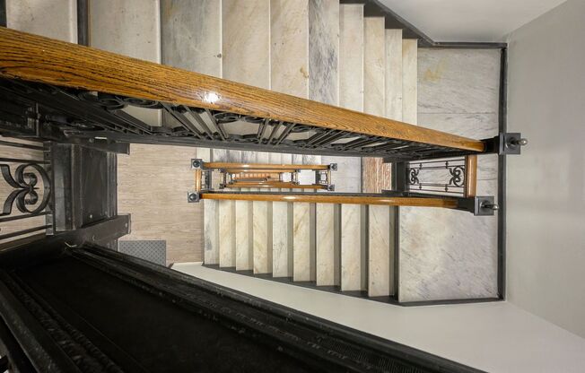 1 bed, 1 bath, 761 sqft, $1,450, Unit 504