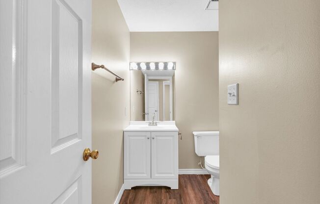 2 beds, 2 baths, 1,014 sqft, $1,194, Unit K7