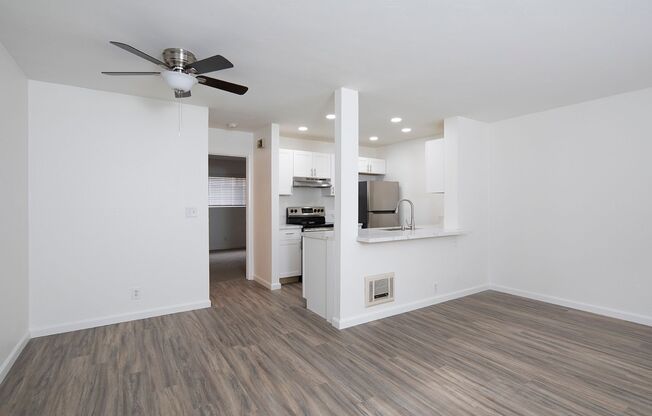 4739 Mansfield Street