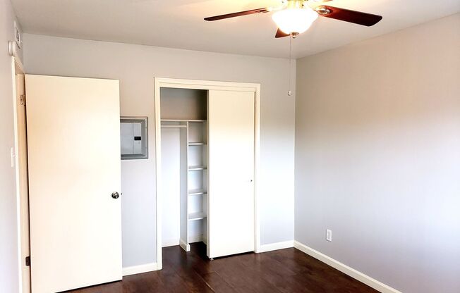 2 beds, 1 bath, 880 sqft, $1,095, Unit A
