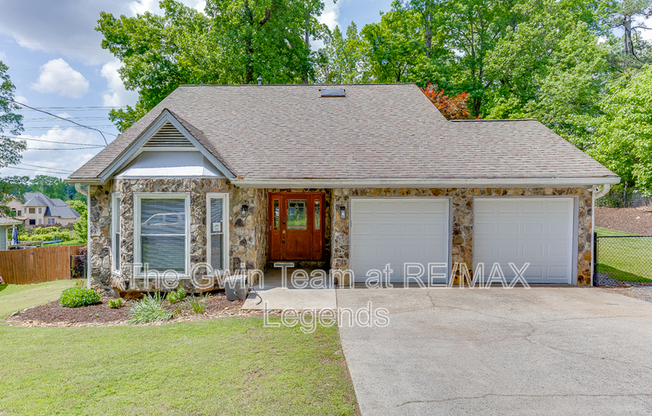 1813 RAMBLING WOODS DR