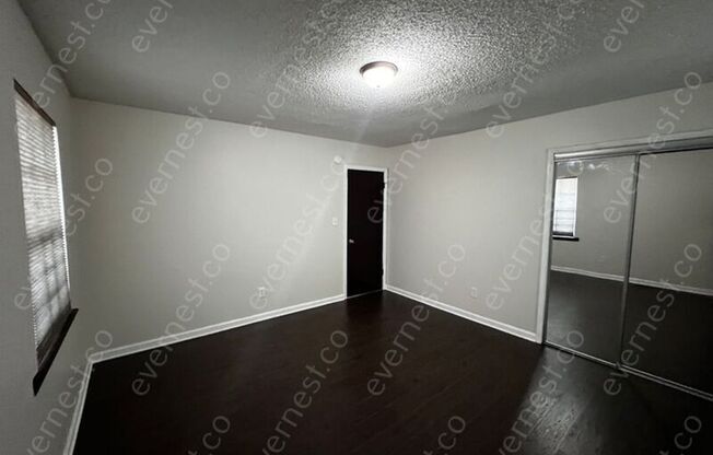 217 12 AVE W