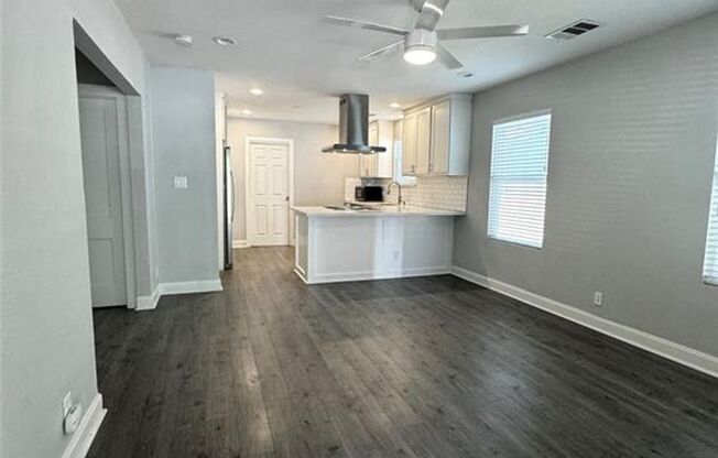 3 beds, 2 baths, 1,025 sqft, $3,095, Unit #A