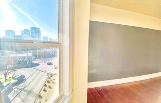 Studio, 1 bath, 500 sqft, $1,195, Unit 302