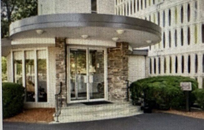 1 bed, 1 bath, 602 sqft, $2,500, Unit L25