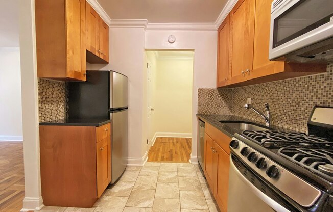 Studio, 1 bath, $3,500, Unit 3D