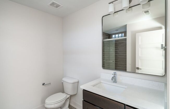 1 bed, 1 bath, $1,200, Unit 875 Michigan Ave Apt. 203