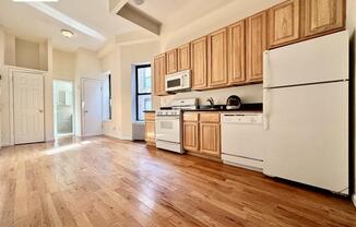 316 W 51st St