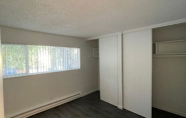 2 beds, 1 bath, 1,014 sqft, $2,085, Unit 13