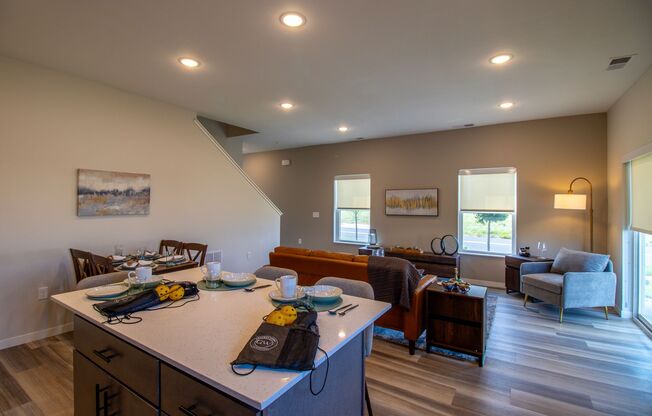 3 beds, 2.5 baths, 1,700 sqft, $3,125, Unit 1207