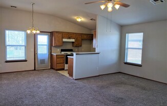 3 beds, 2 baths, $1,395