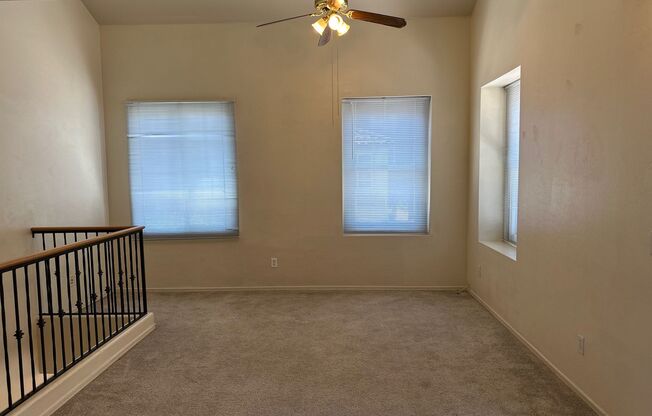 Comfort with Resort-Style Living 2BED/2BATH in Gilbert!  *New WASHER and DRYER**