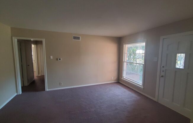 3 beds, 1 bath, $1,550