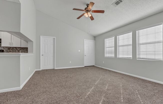 2 beds, 2 baths, 970 sqft, $995, Unit 235