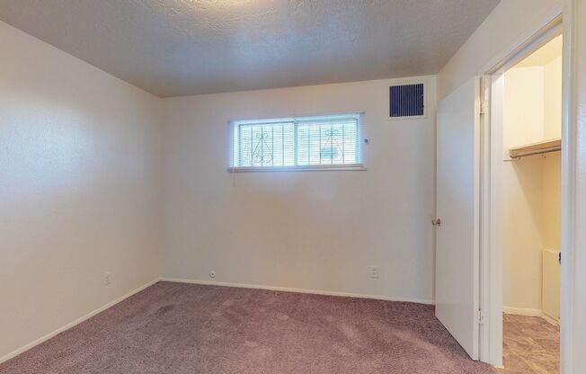 1 bed, 1 bath, 500 sqft, $825, Unit Unit 13