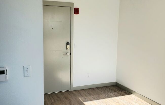 Studio, 1 bath, 167 sqft, $1,049, Unit D211