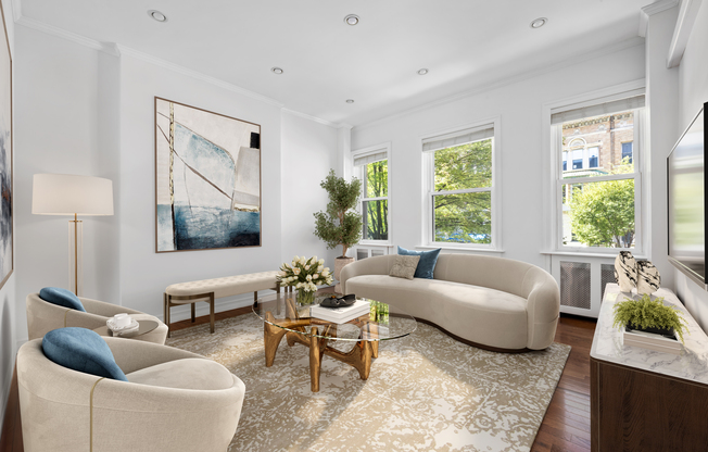 219 W 79 ST