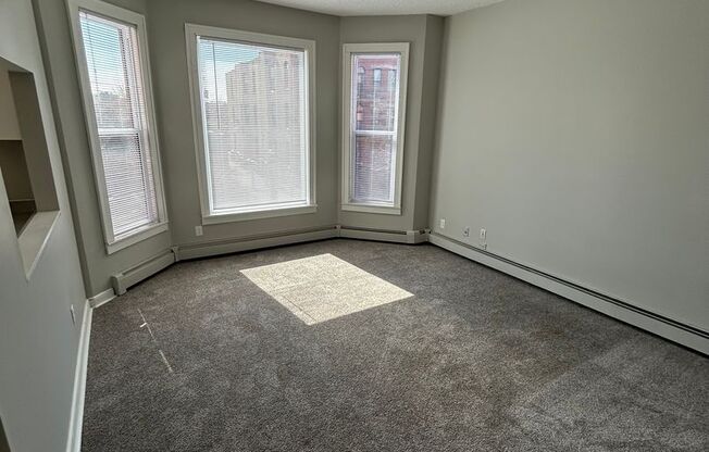 736 East 16th Street (New Town)