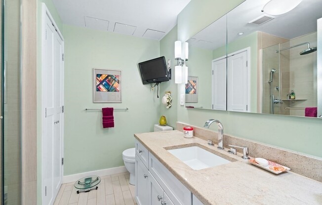 1 bed, 1 bath, 795 sqft, $4,300, Unit 523