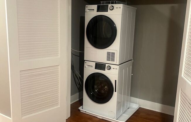 2 beds, 3 baths, 1,884 sqft, $2,495, Unit 613