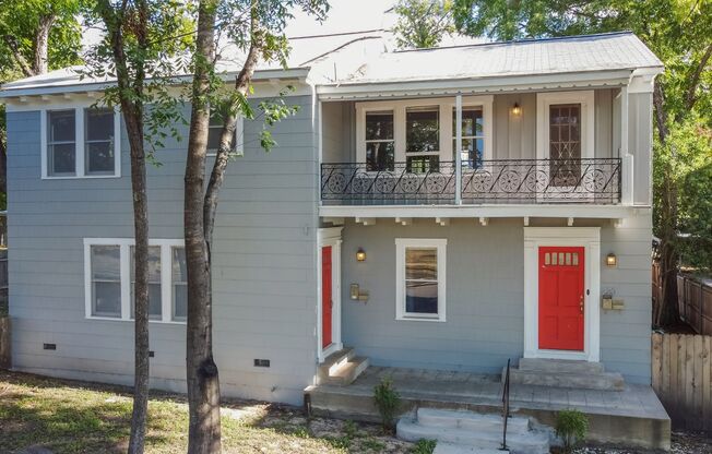 SPACIOUS MAHNCKE PARK DUPLEX