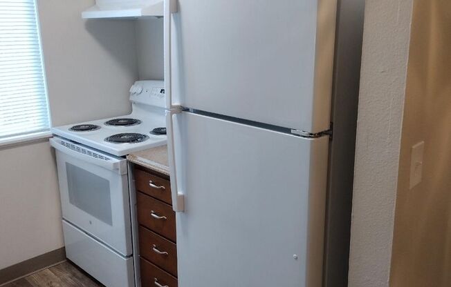 1 bed, 1 bath, 677 sqft, $1,445, Unit 050