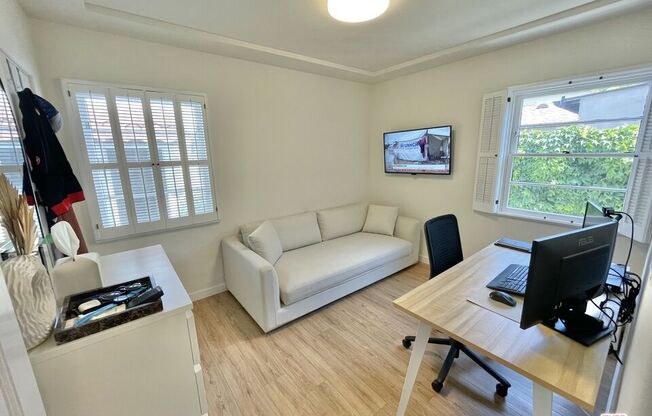 3702 SAWTELLE BLVD
