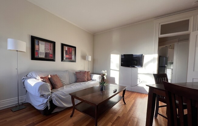 1 bed, 1 bath, 600 sqft, $2,700, Unit 174