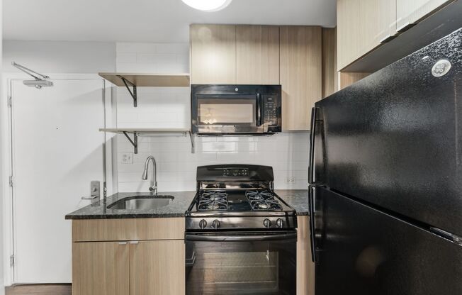 1 bed, 1 bath, 307 sqft, $1,750, Unit 322