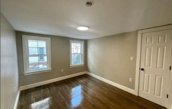 2 beds, 1 bath, 900 sqft, $2,400, Unit 1