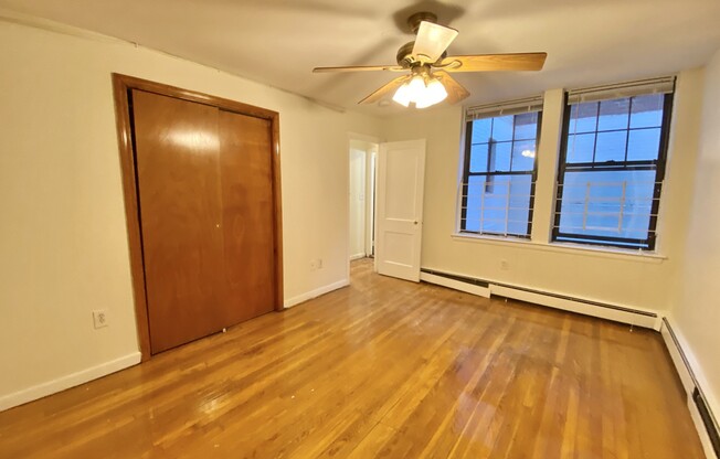 56 Queensberry St