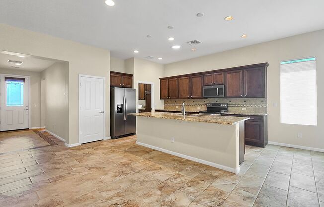 55+ Amenity rich Pebble Creek community!