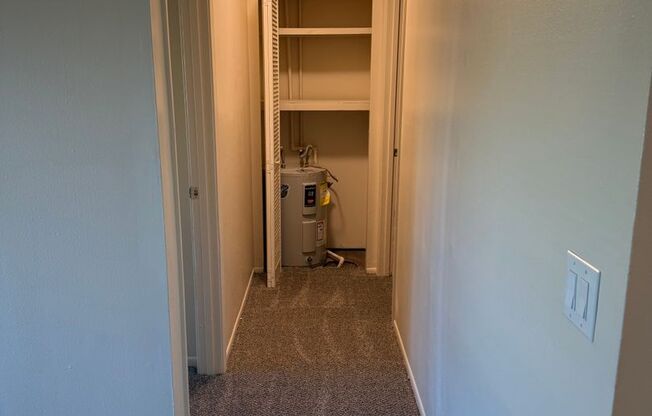 1 bed, 1 bath, 517 sqft, $550, Unit 417