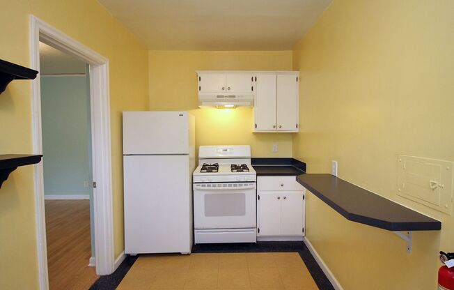 1 bed, 1 bath, 550 sqft, $1,295, Unit 737