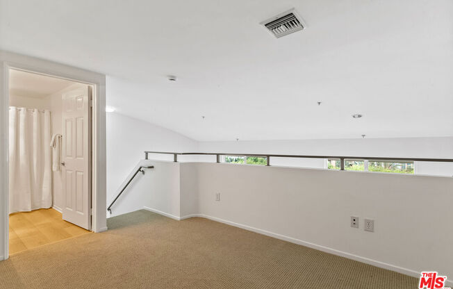 1 bed, 2 baths, 1,149 sqft, $3,750, Unit 438