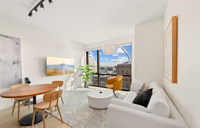 1 bed, 1 bath, 790 sqft, $5,300, Unit 1601