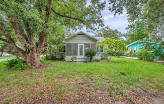 Charming Fully Furnished Gulfport Bungalow |