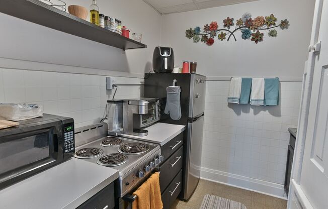 1 bed, 1 bath, 600 sqft, $995, Unit Apt 25