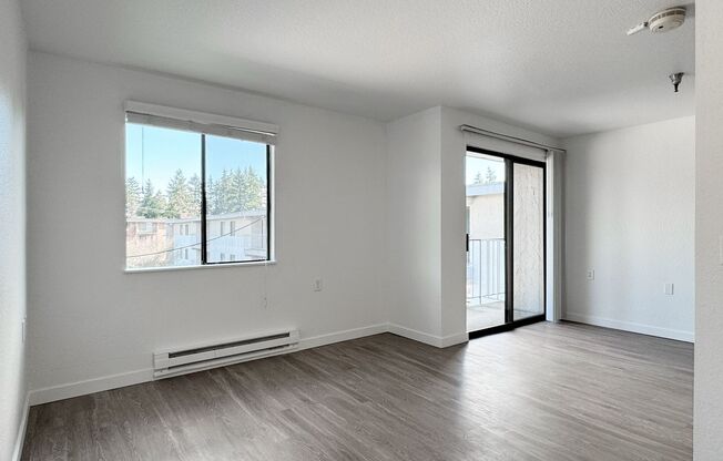 Studio, 1 bath, 480 sqft, $1,395, Unit 422
