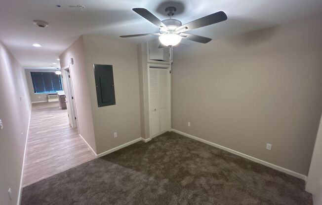 Studio, 1 bath, 500 sqft, $995, Unit 26